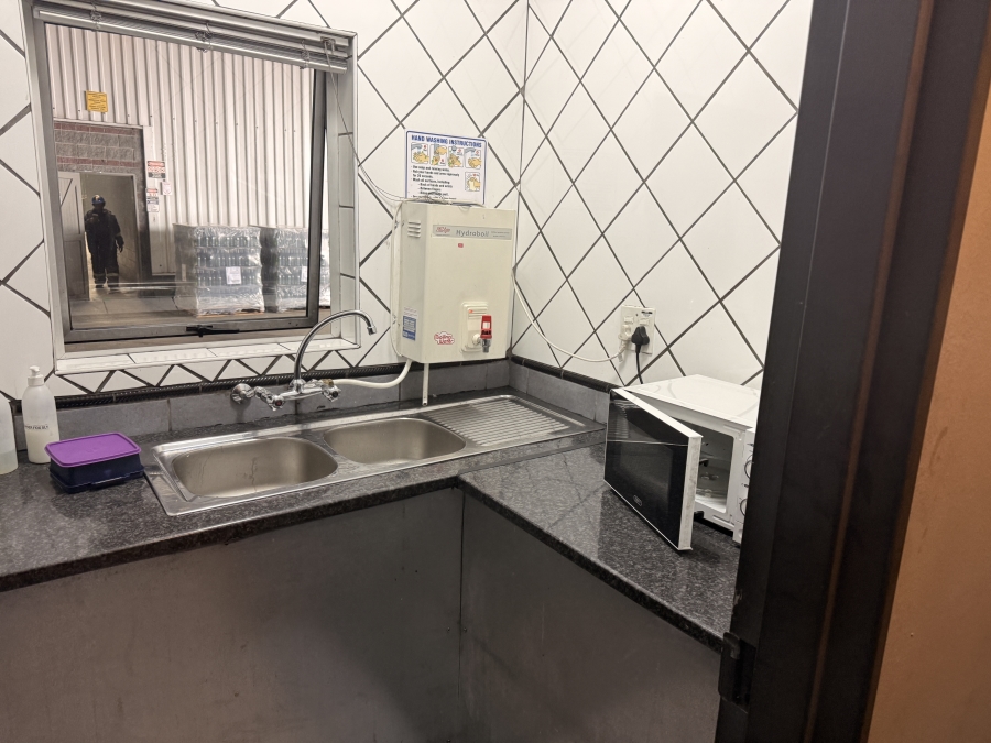 To Let Commercial Property for Rent in Parow Industrial Western Cape